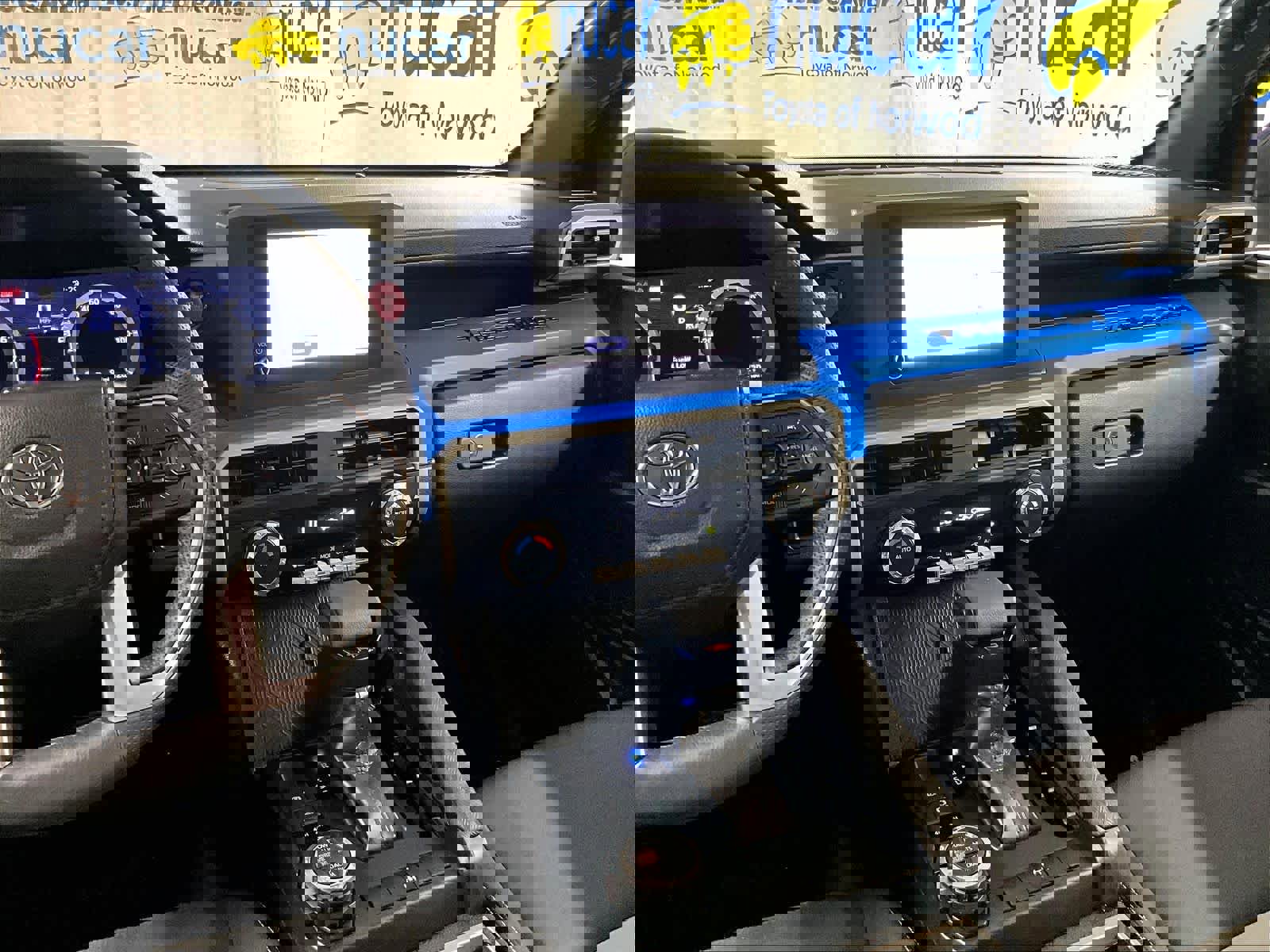 Certified 2025 Toyota Tacoma TRD Off-Road image 18