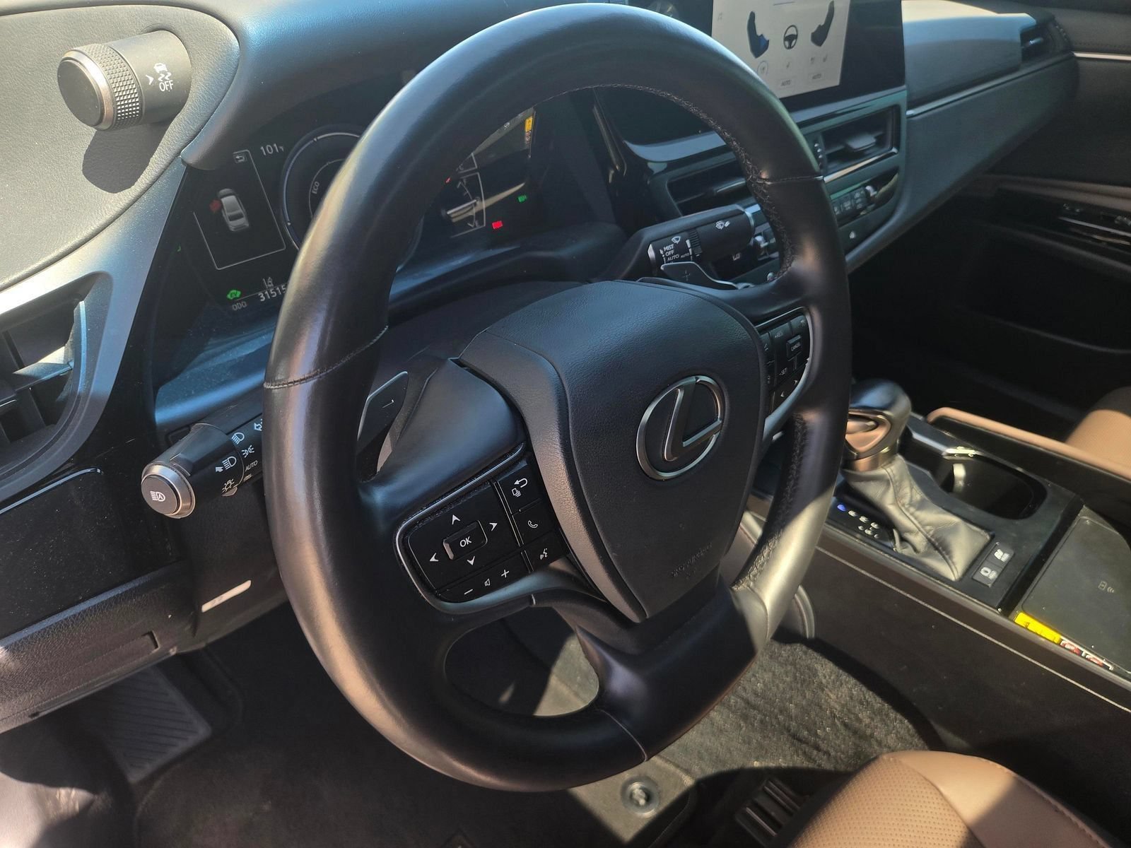 Used 2025 Lexus ES 300h w/ Premium Package FWD image 5