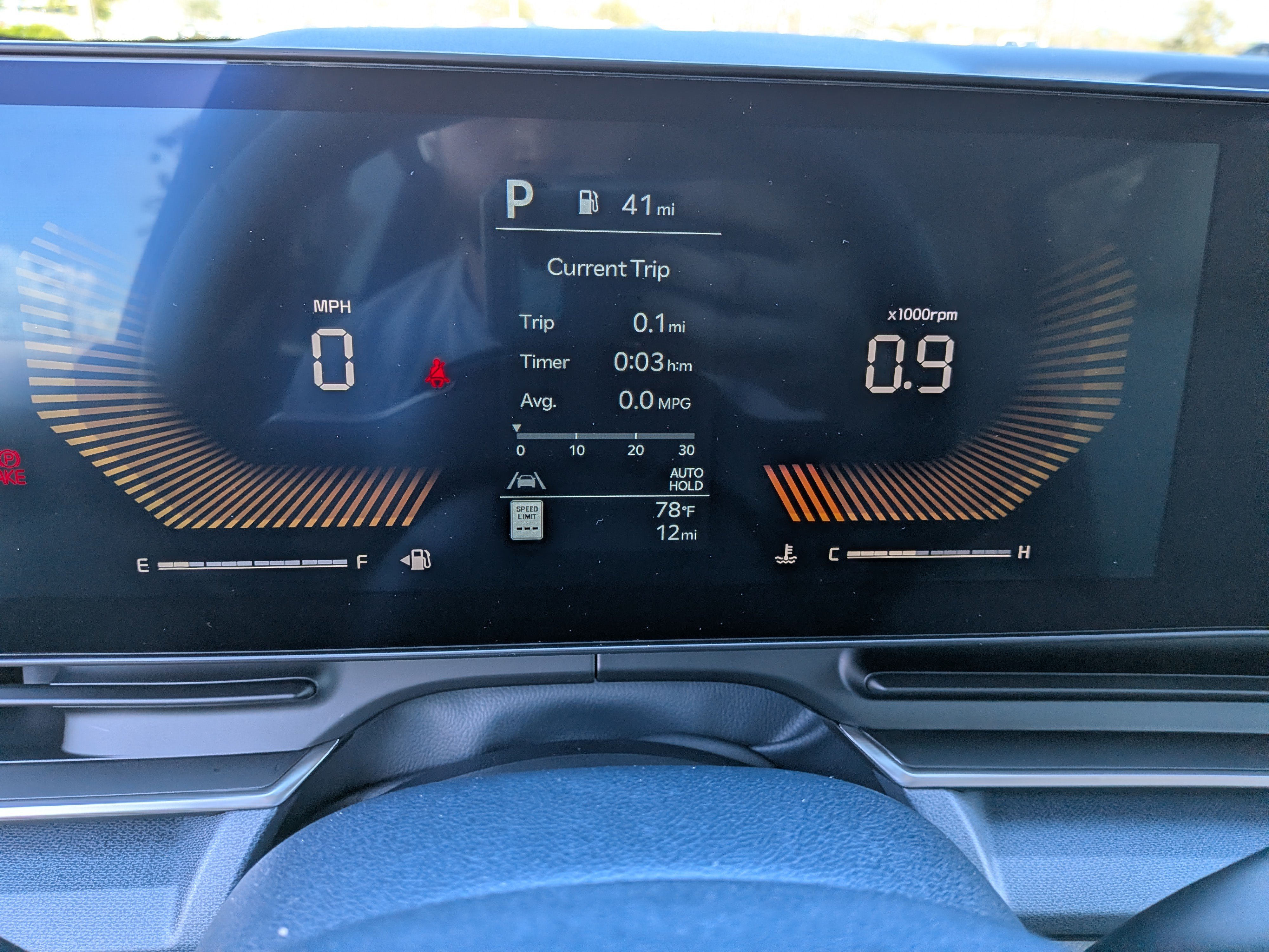 New 2026 Kia Carnival EX FWD image 32