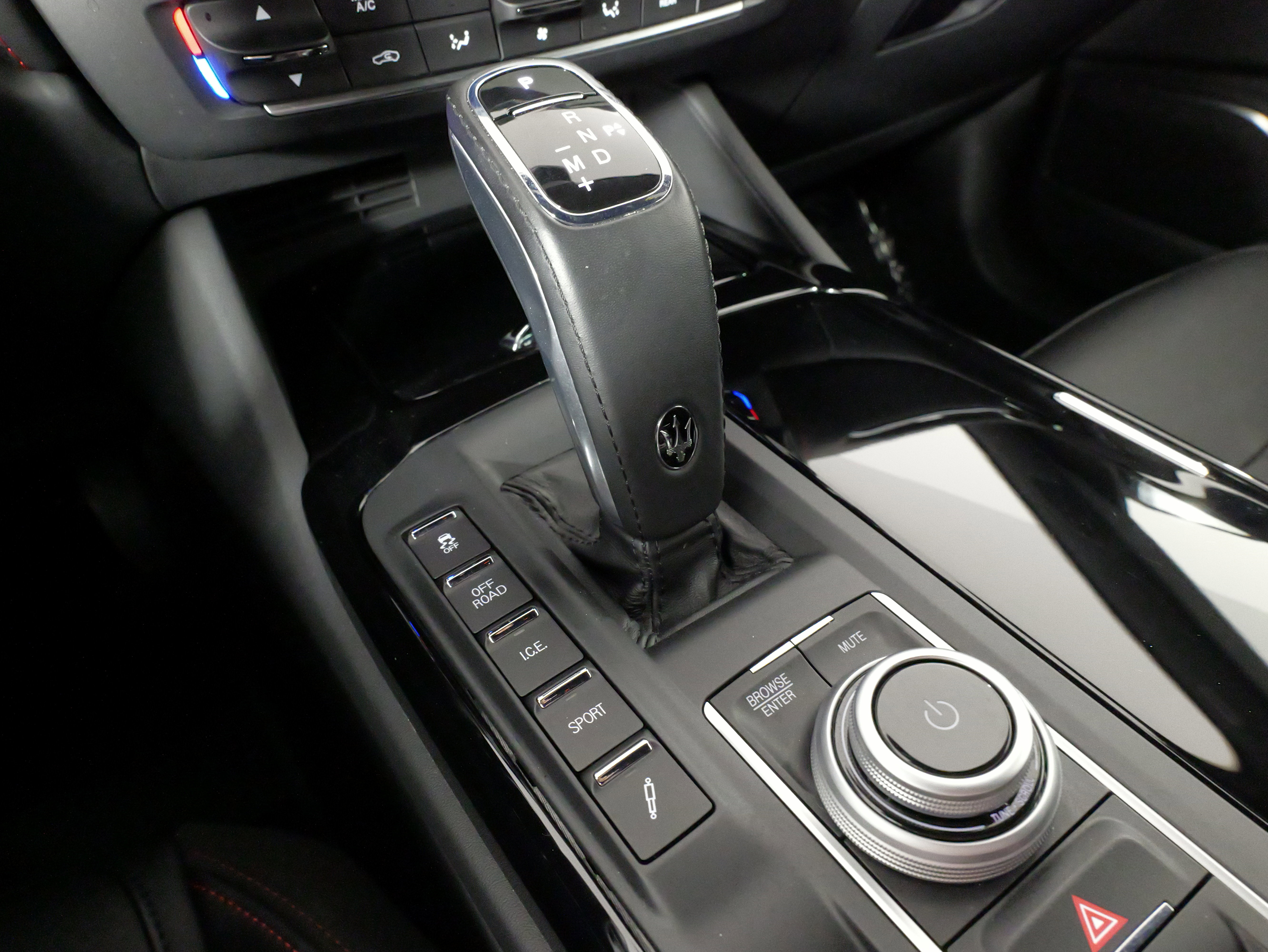Used 2024 Maserati Levante GT Ultima image 58