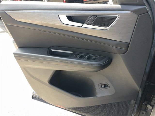 Used 2024 Volkswagen Atlas Cross Sport SE image 21