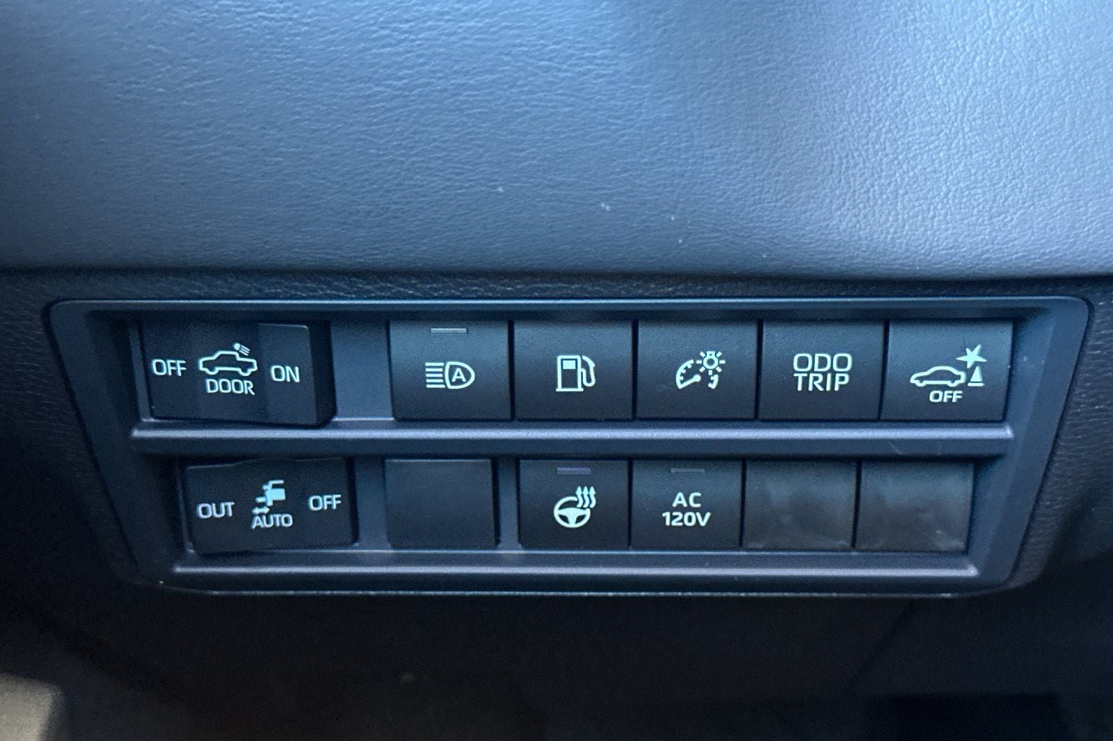 New 2026 Toyota Tundra Platinum AWD/4WD image 29