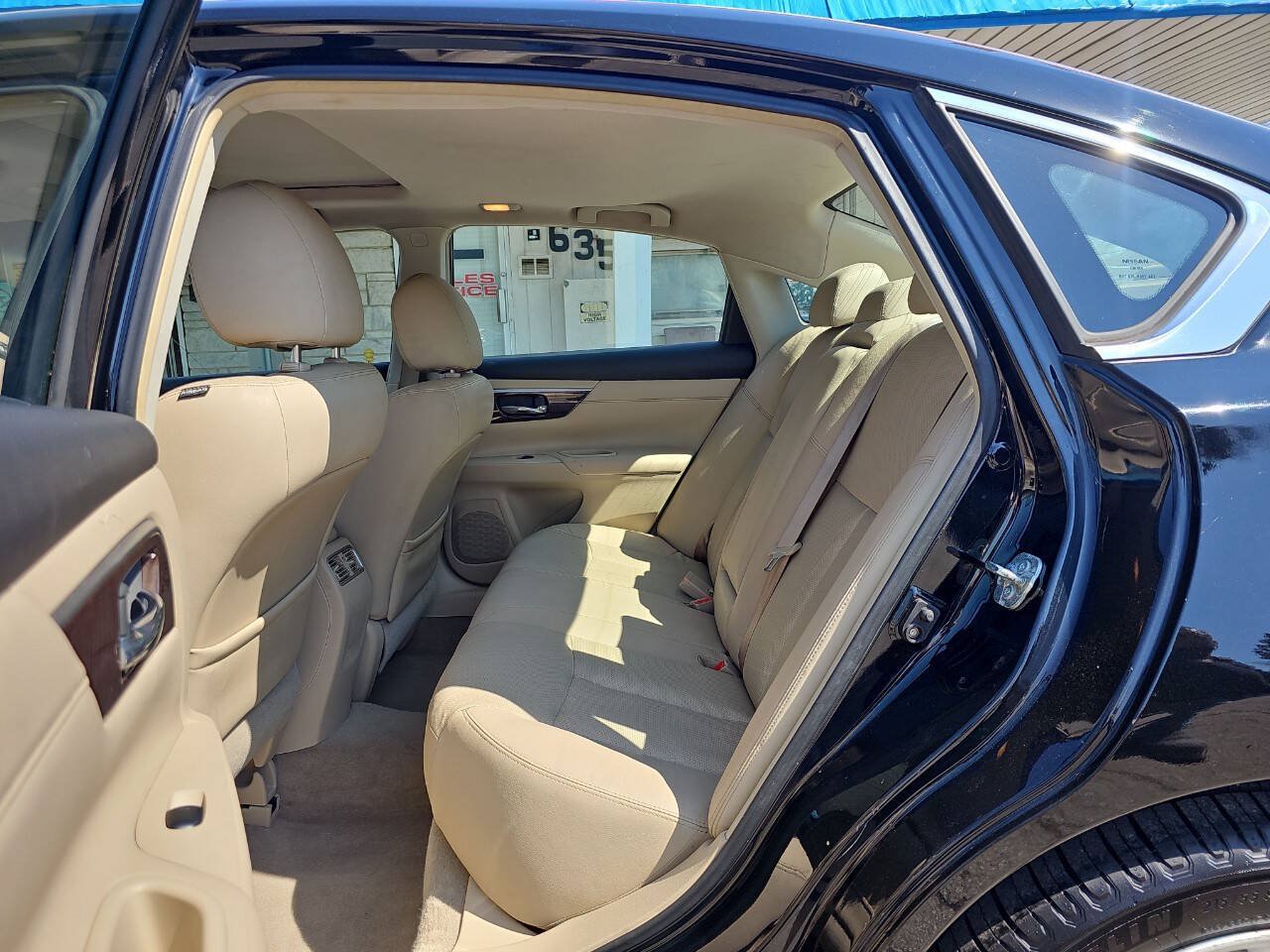 Used 2013 Nissan Altima 2.5 SL w/ Technology Pkg FWD image 17