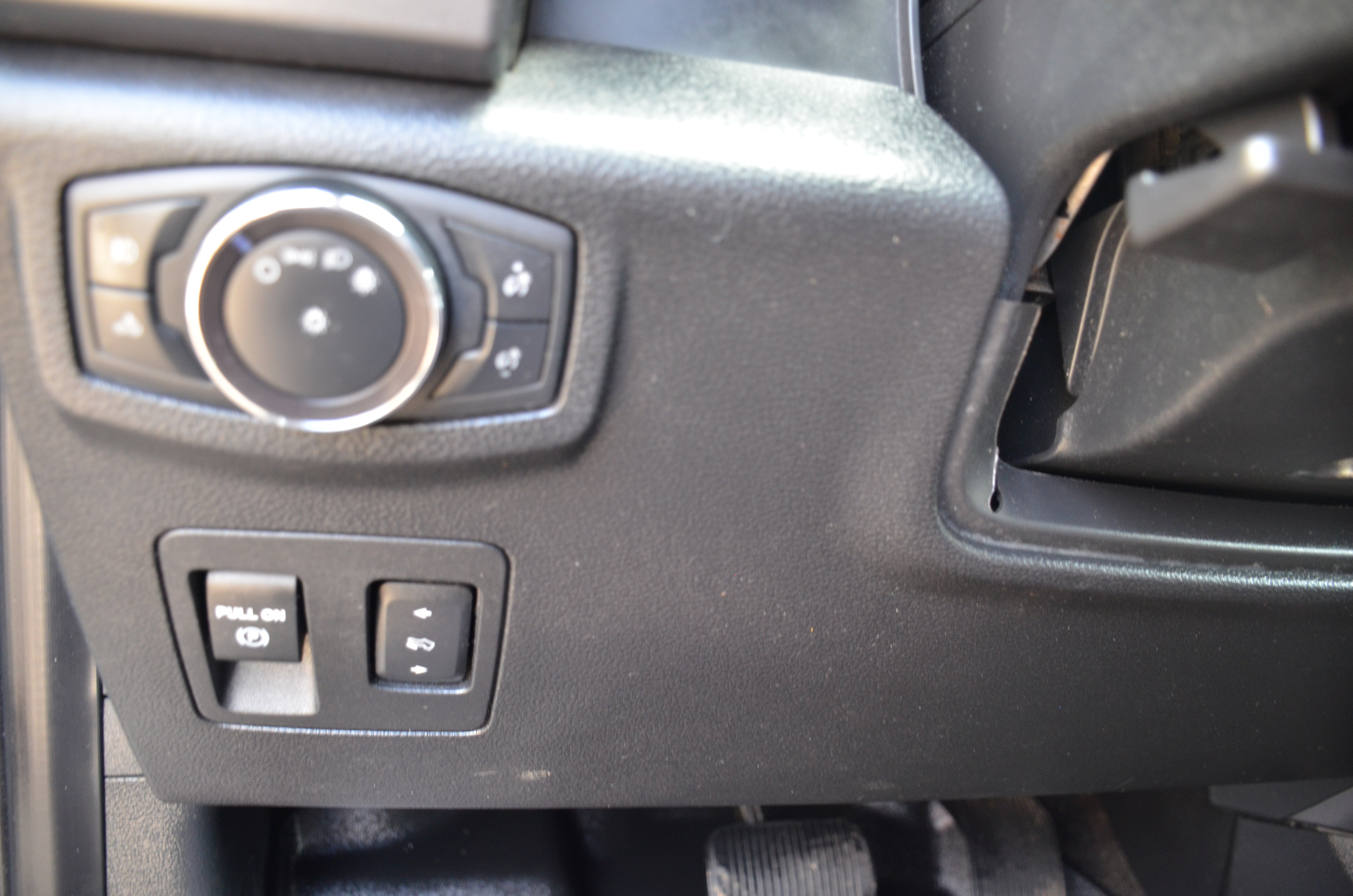 Used 2019 Ford F150 XLT w/ Equipment Group 302A Luxury image 14