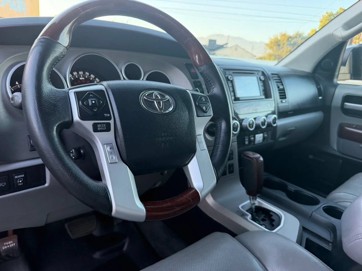 Used 2016 Toyota Sequoia Platinum AWD/4WD image 11