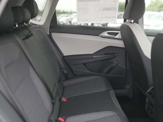 New 2025 Volkswagen Taos SE AWD/4WD image 22