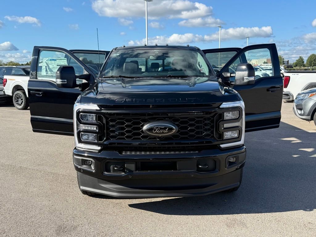 New 2026 Ford F350 Lariat w/ Black Appearance Package image 23