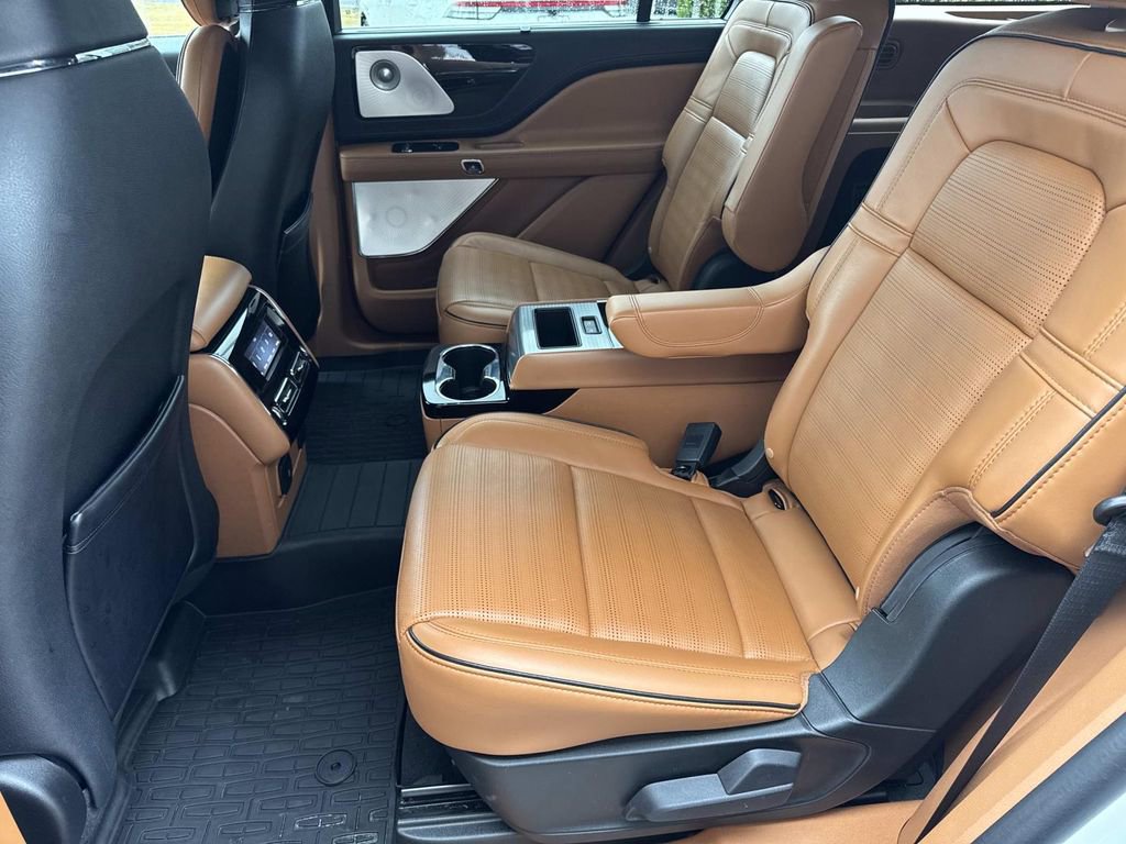 Used 2022 Lincoln Aviator Black Label w/ Dynamic Handling Package image 21