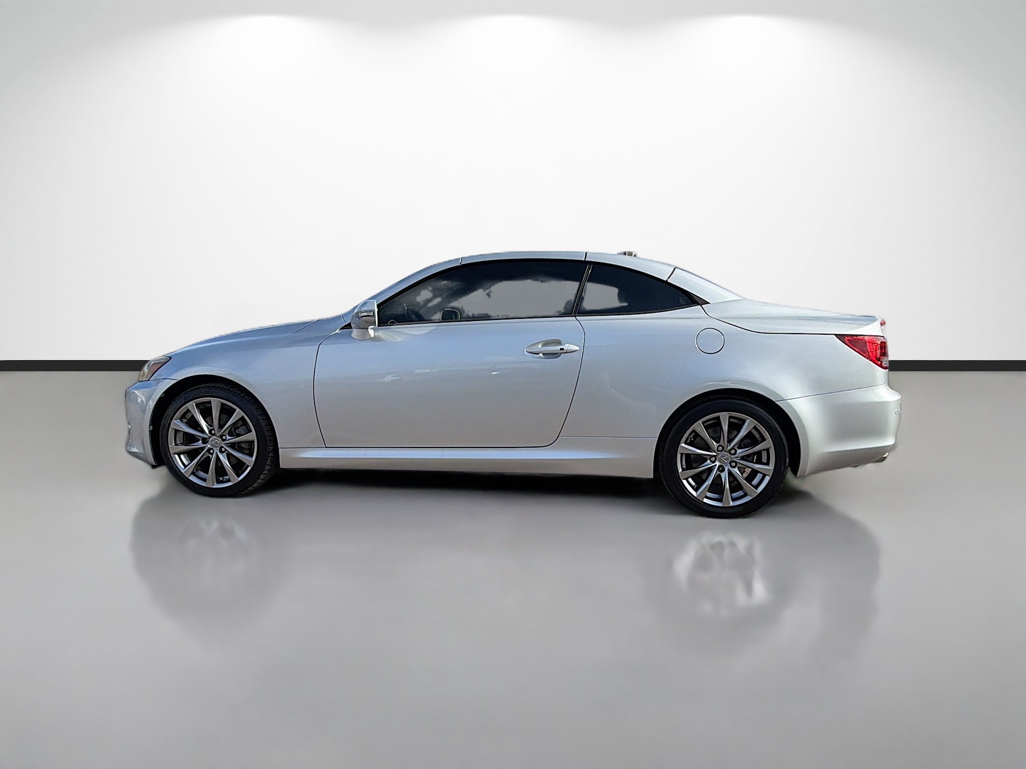 Used 2015 Lexus IS 250C w/ Luxury Package RWD image 6