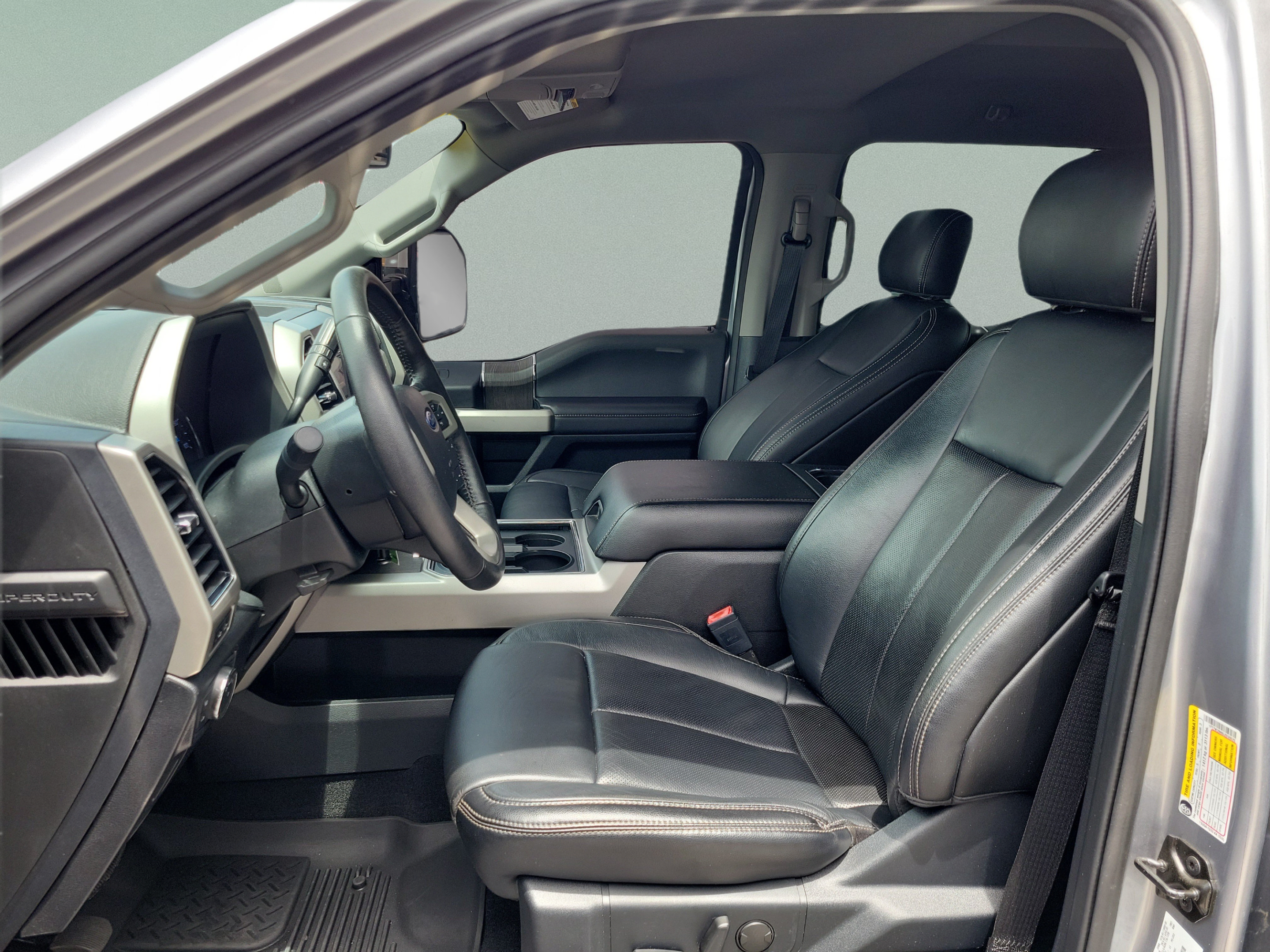 Used 2020 Ford F250 Lariat w/ Lariat Value Package AWD/4WD image 17
