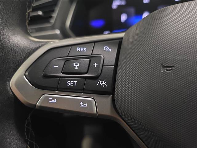 Used 2024 Volkswagen Tiguan SE w/ Panoramic Sunroof Package AWD/4WD image 17