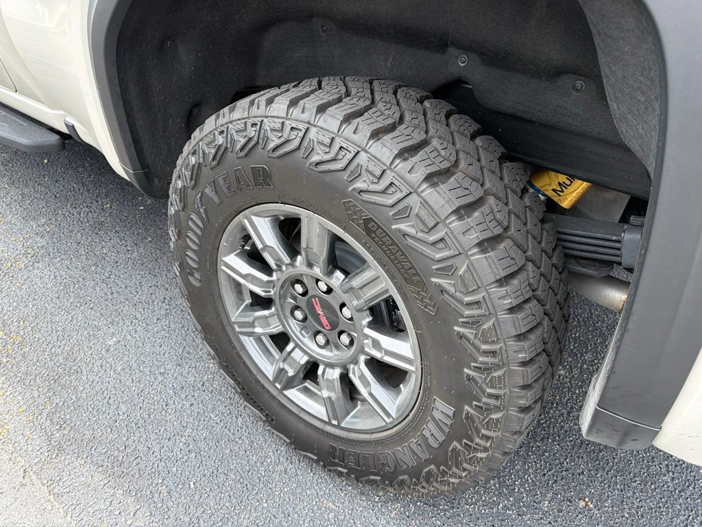 Used 2026 GMC Sierra 1500 AT4X AWD/4WD image 9