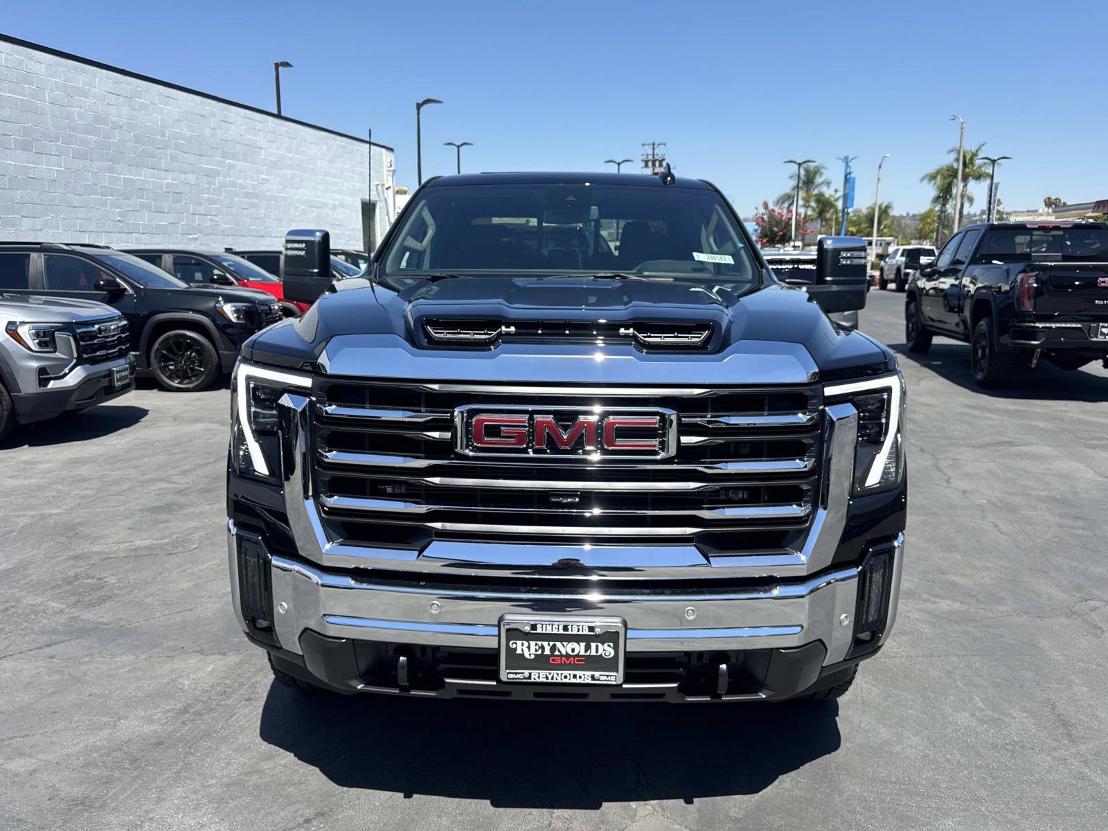 New 2026 GMC Sierra 2500 SLT w/ Max Trailering Package AWD/4WD image 2
