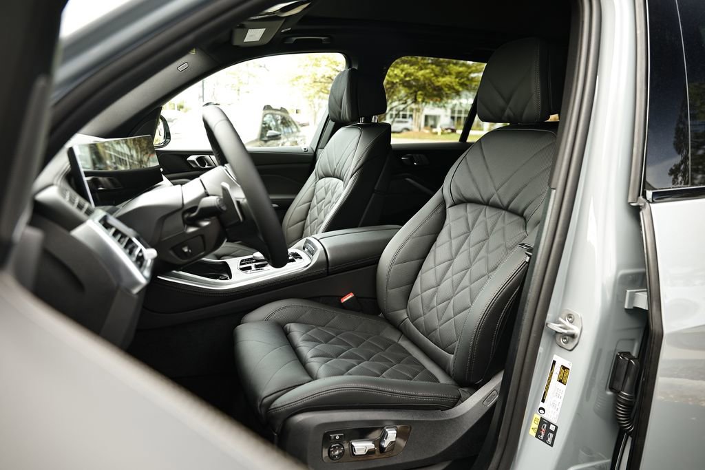 New 2026 BMW X5 xDrive50e w/ M Sport Package image 21