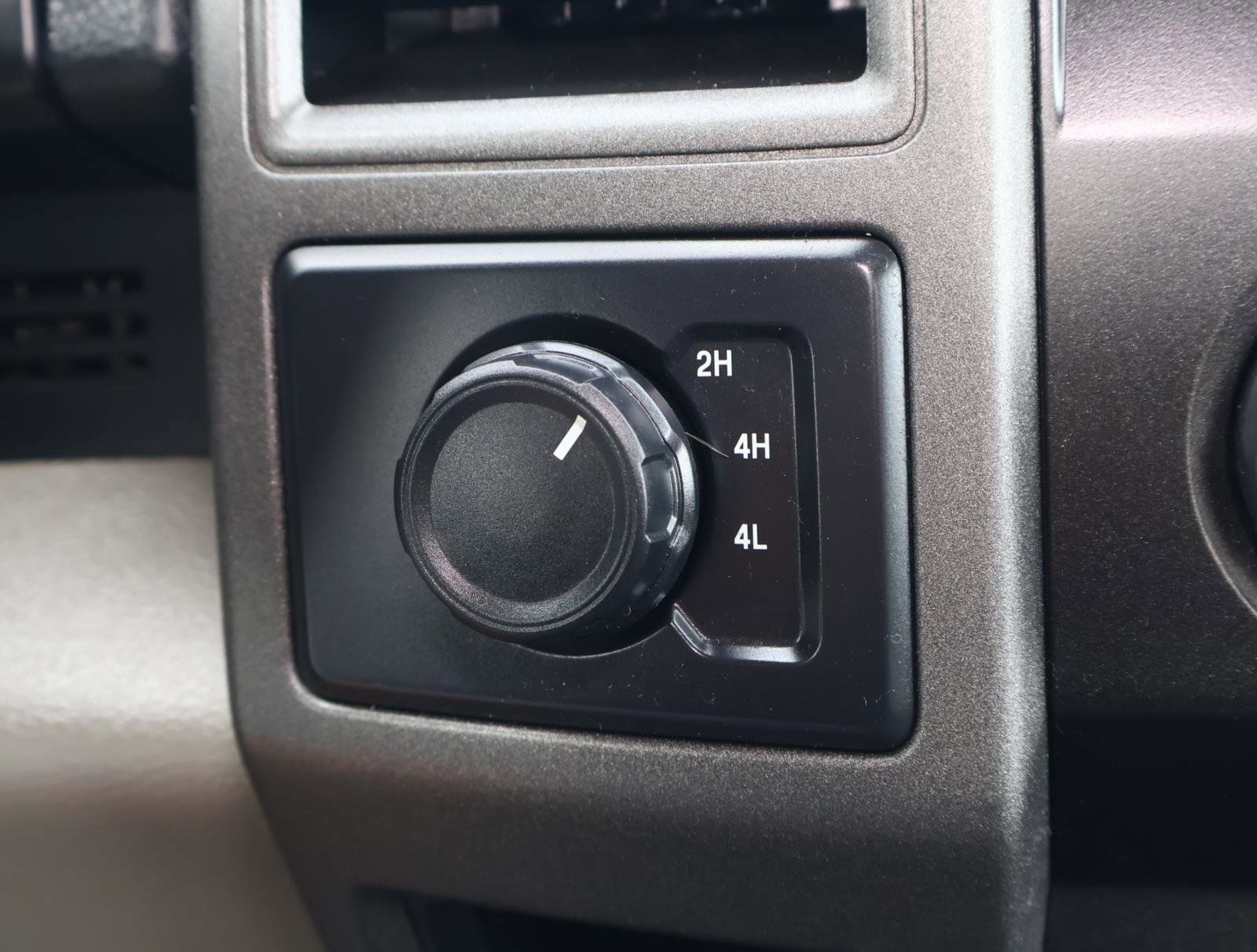 Used 2020 Ford F350 XL w/ Power Equipment Group image 21