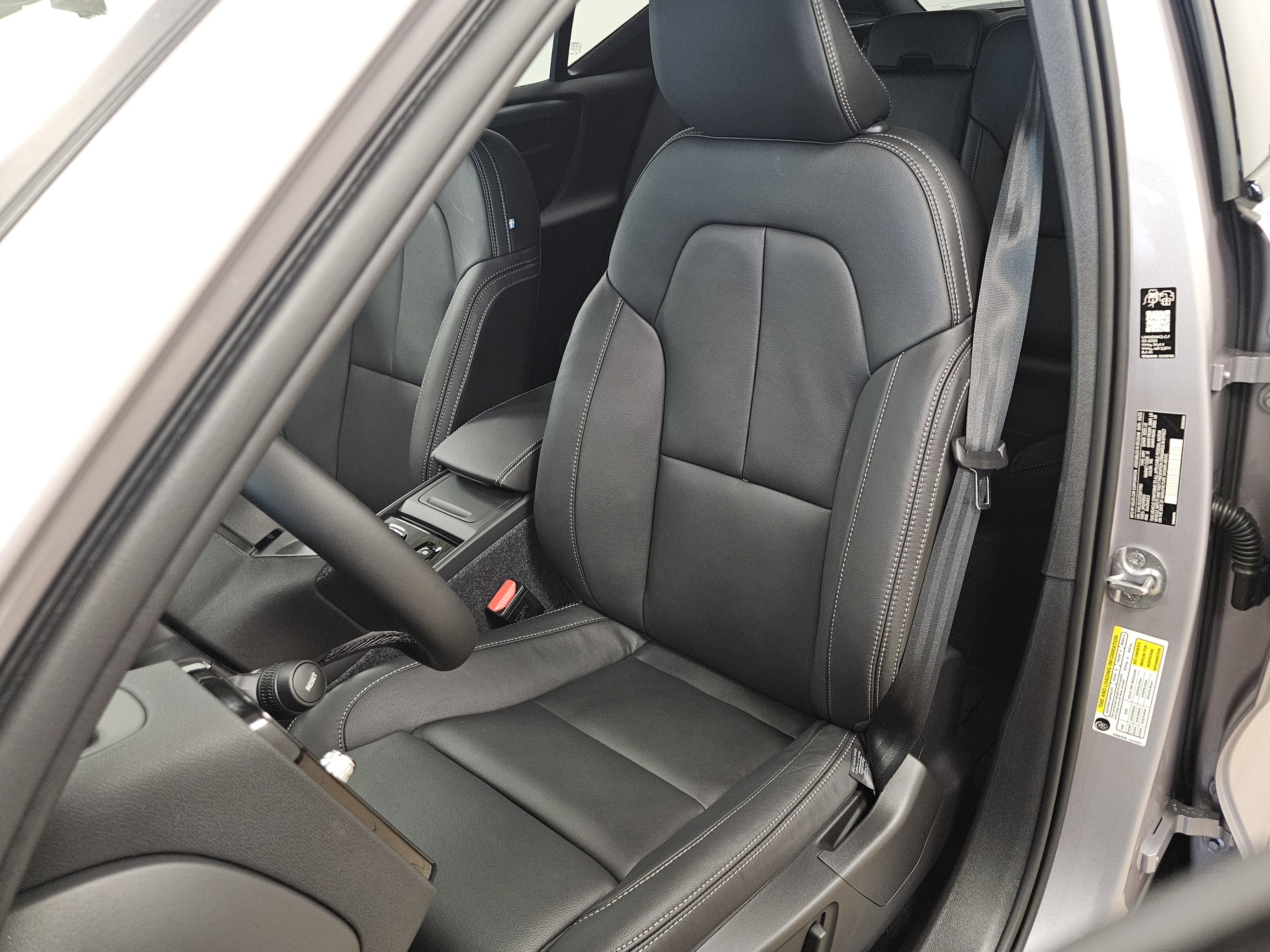 New 2026 Volvo XC40 B5 Plus w/ Climate Package AWD/4WD image 39