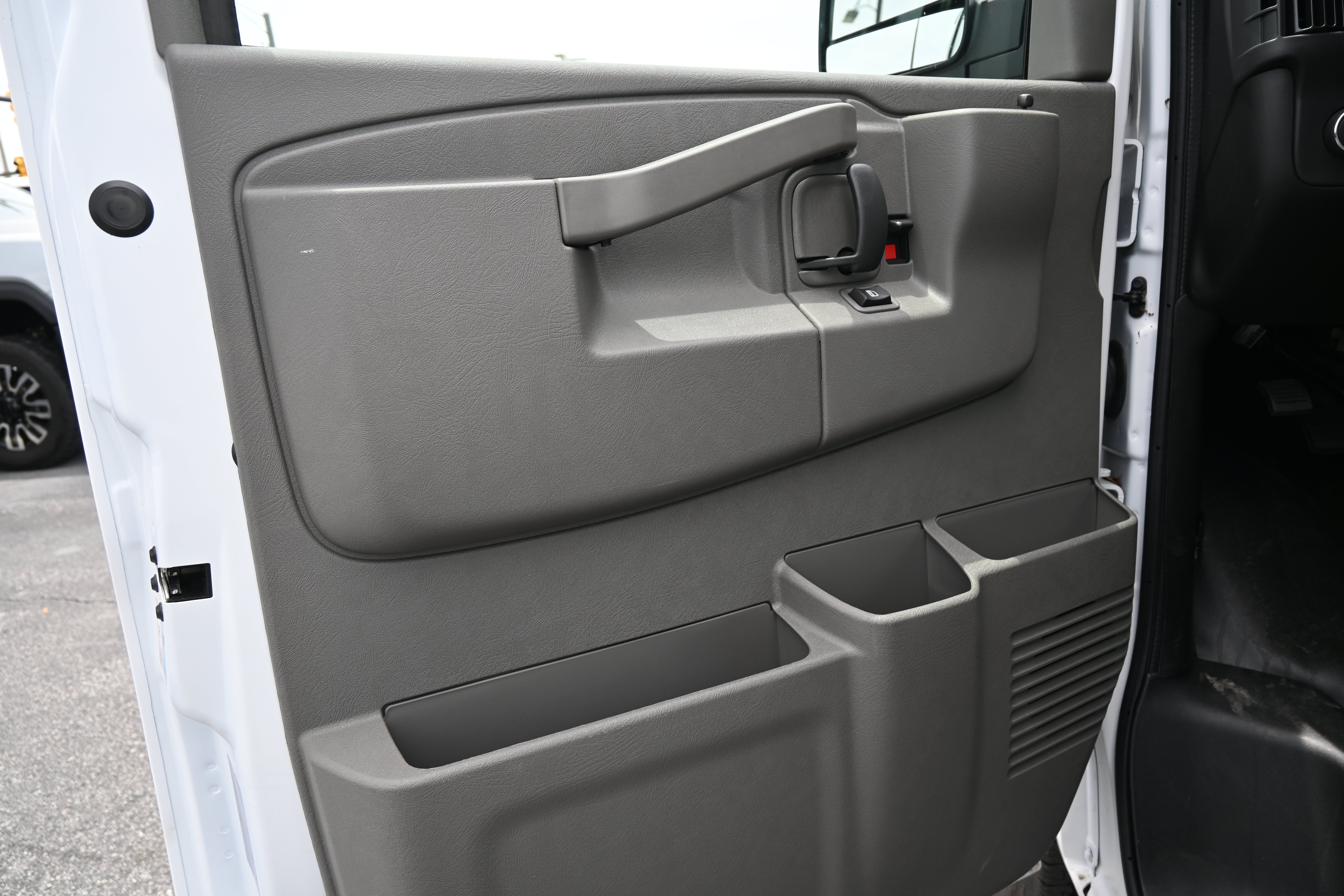 New 2025 Chevrolet Express 2500 w/ Driver Convenience Package RWD image 14