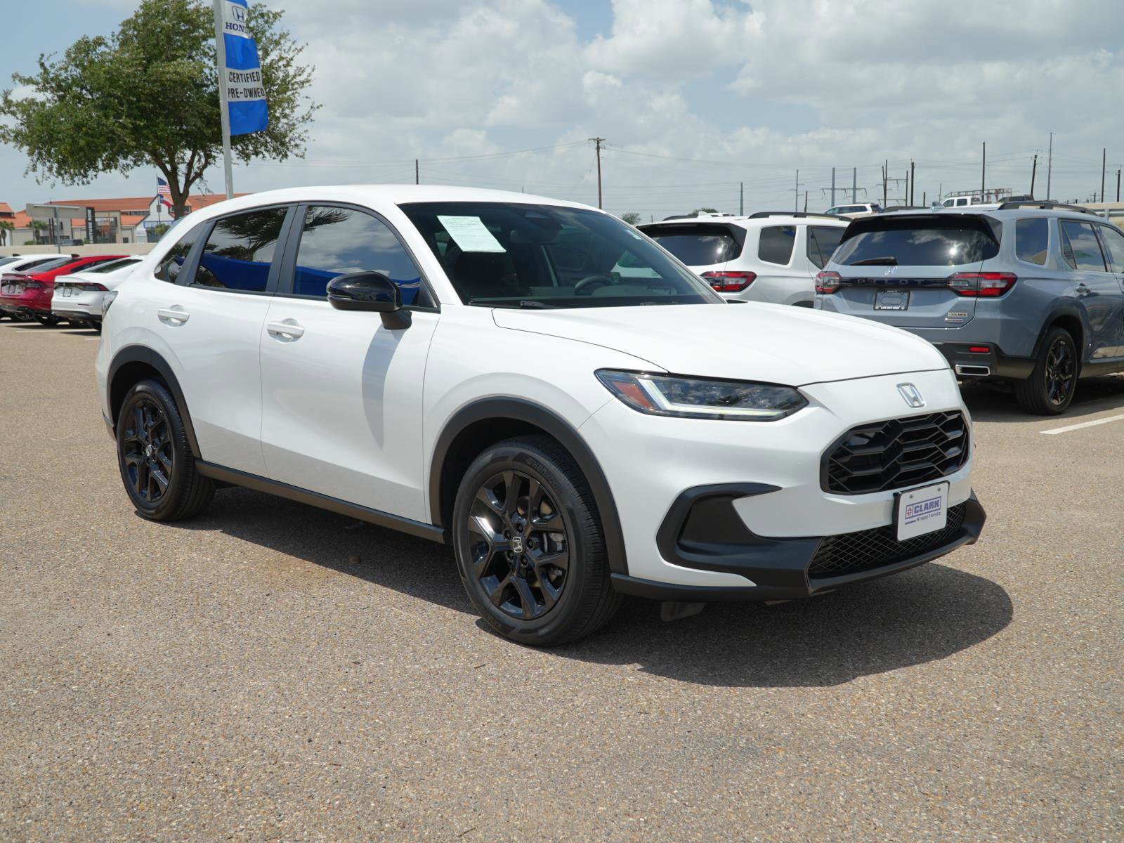 Used 2023 Honda HR-V Sport image 3