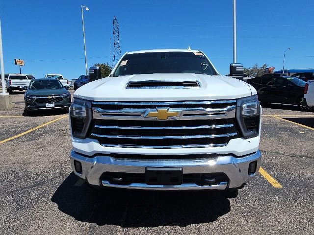 Used 2024 Chevrolet Silverado 2500 LTZ AWD/4WD image 11