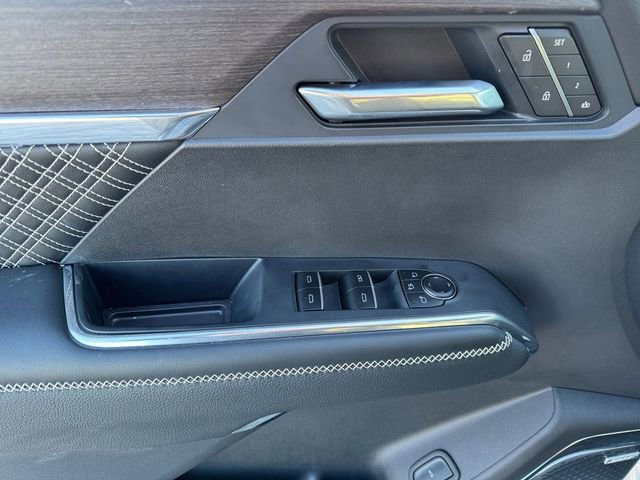 Used 2025 GMC Acadia Denali image 22