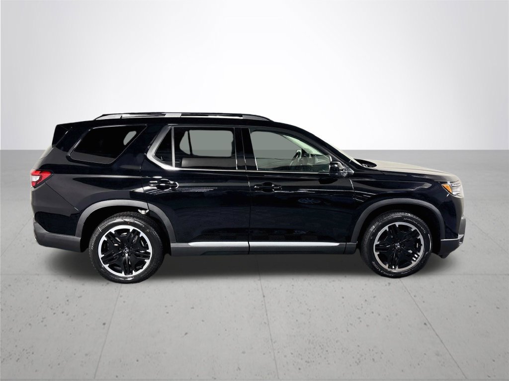 New 2026 Honda Pilot Touring image 5