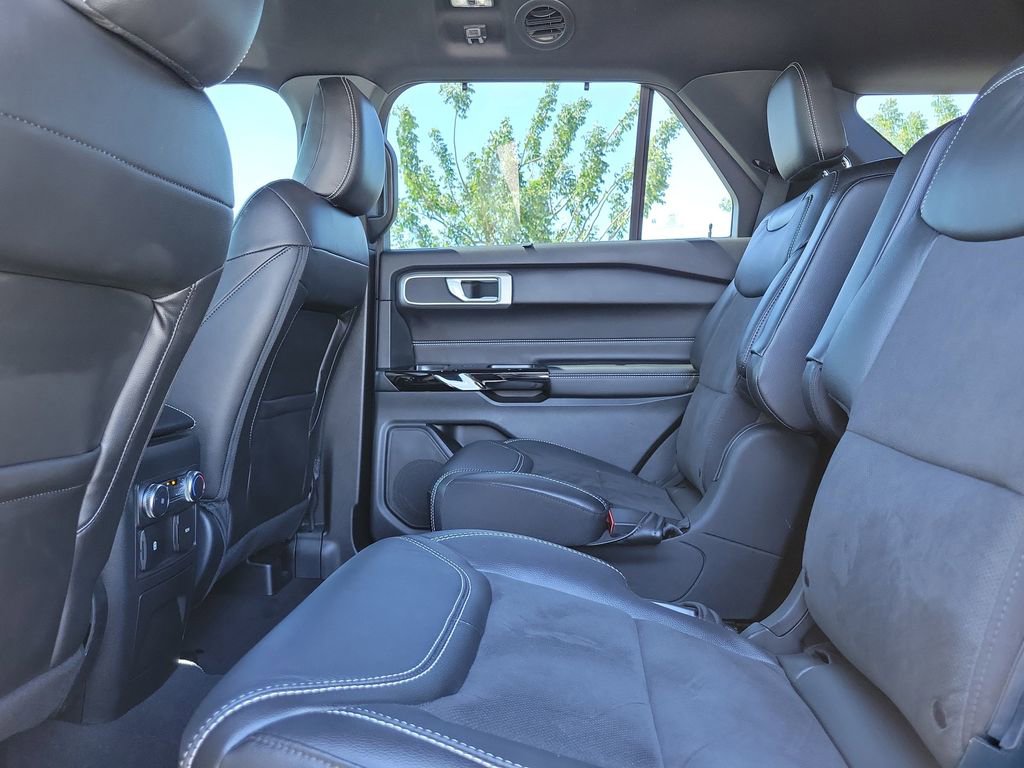 Used 2022 Ford Explorer ST RWD image 13