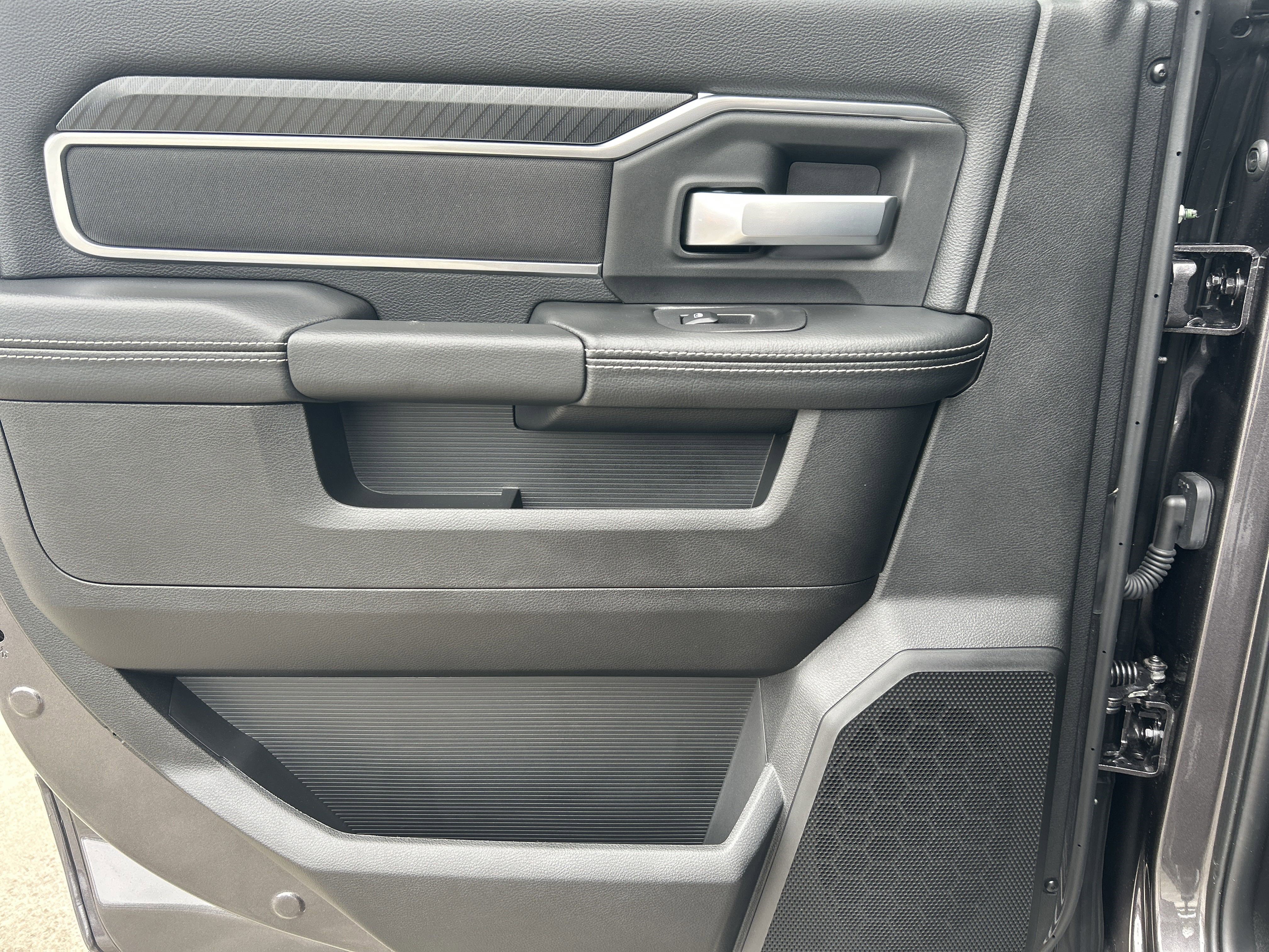 New 2025 RAM 2500 Big Horn AWD/4WD image 21