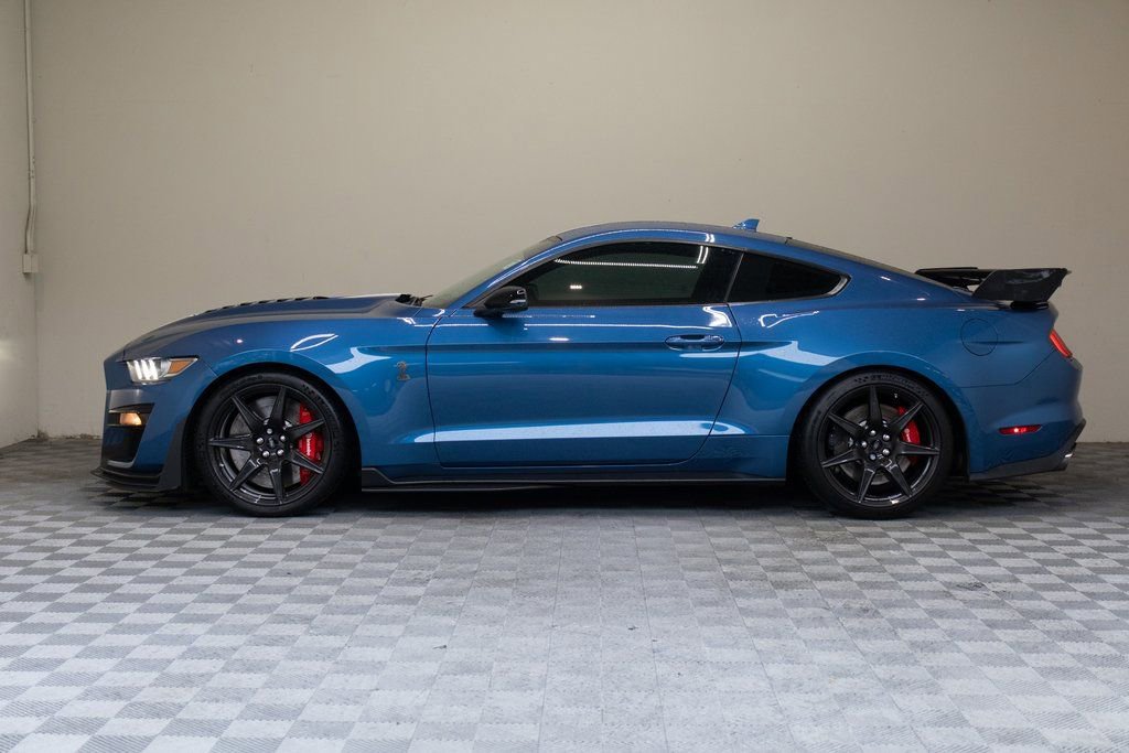Used 2021 Ford Mustang Shelby GT500 w/ Carbon Fiber Track Pack RWD image 9