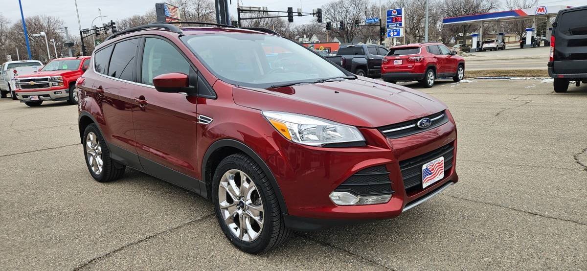 Used 2016 Ford Escape SE w/ SE Leather Comfort Package AWD/4WD image 3