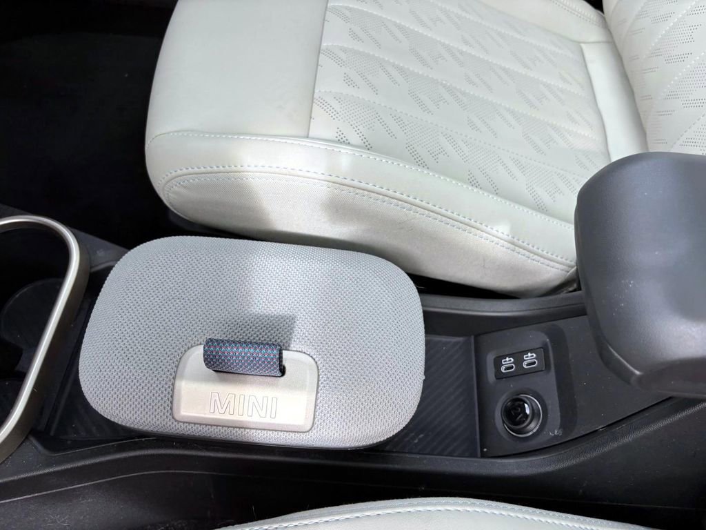 Certified 2025 MINI Cooper S image 24