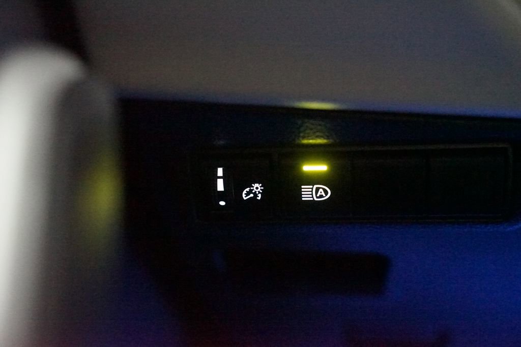 Certified 2024 Toyota Corolla Cross L image 22