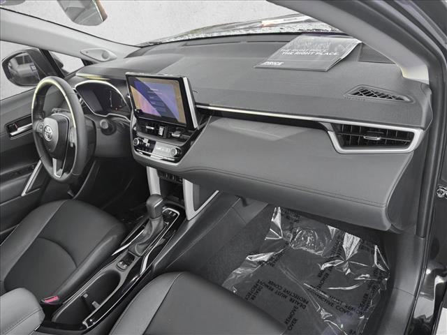 Certified 2025 Toyota Corolla Cross XLE image 20