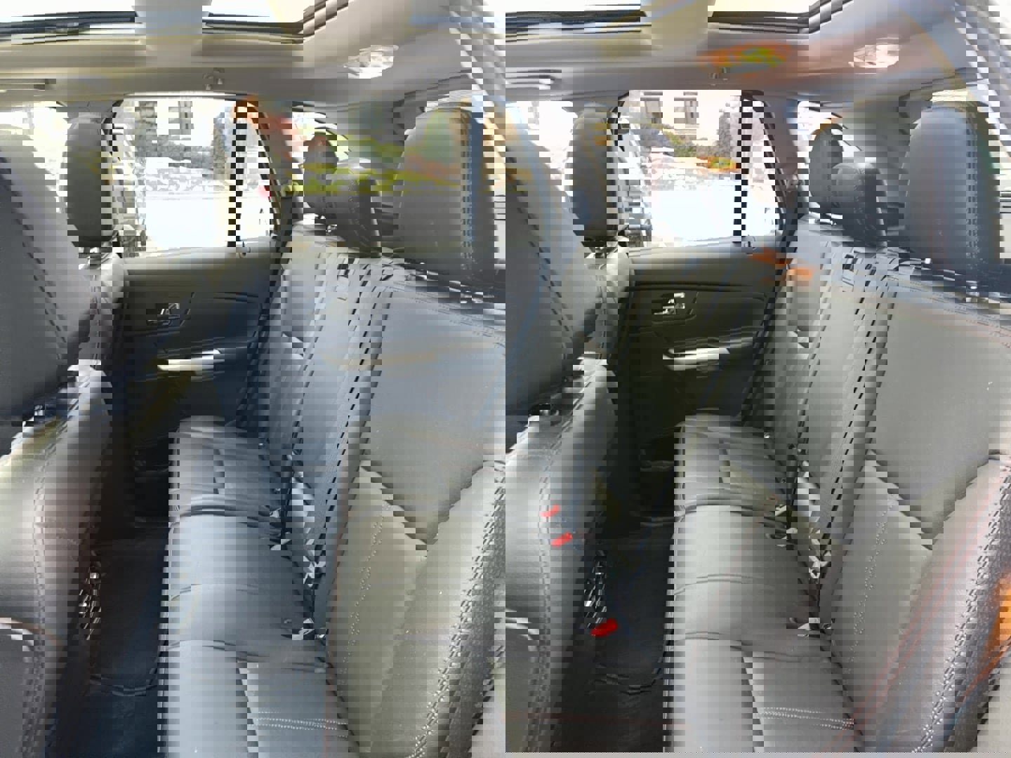 Used 2013 Ford Edge SEL image 12