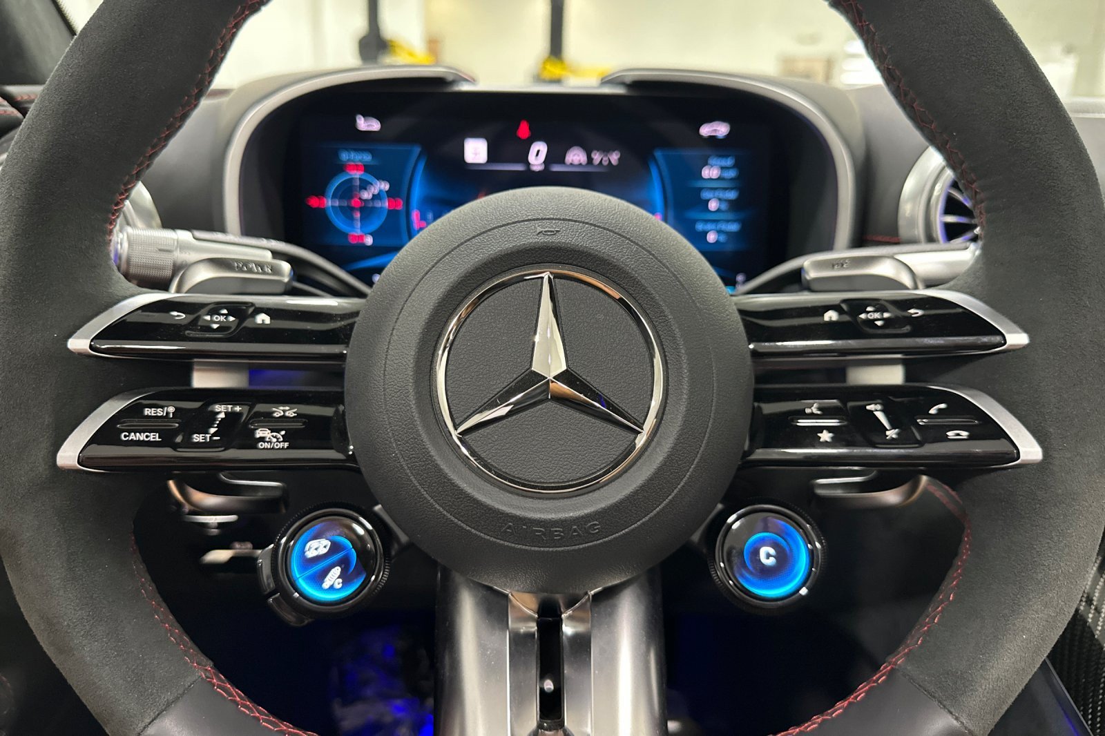 New 2025 Mercedes-Benz SL 63 AMG 4MATIC image 21
