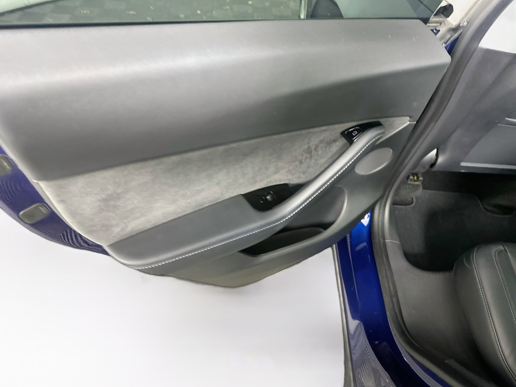 Used 2021 Tesla Model Y Long Range AWD/4WD image 26
