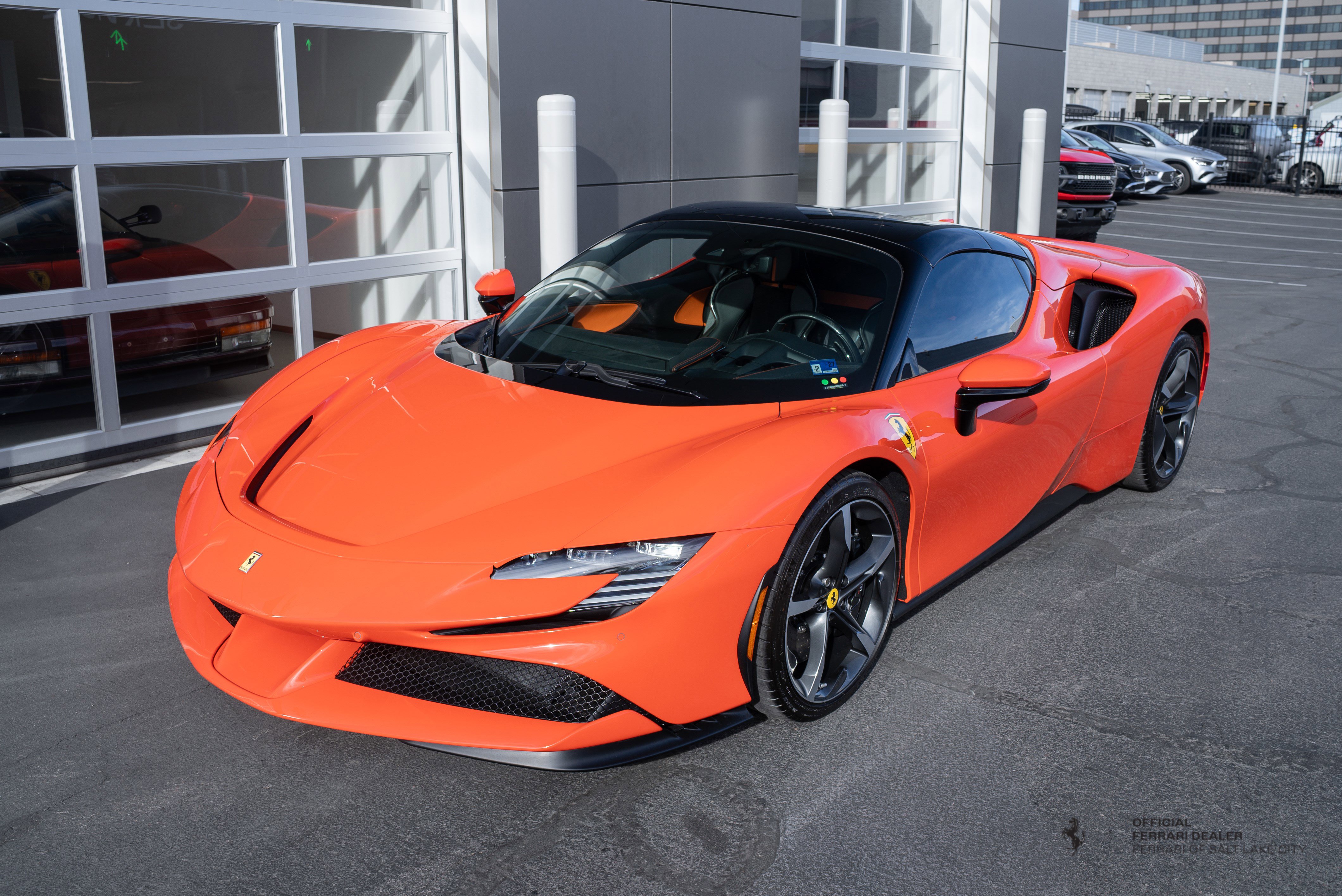 Used 2024 Ferrari SF90 Spider image 1