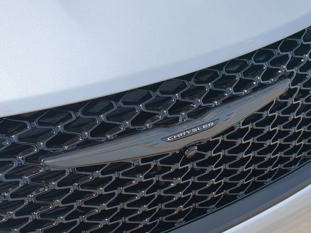 New 2026 Chrysler Pacifica Select w/ S Appearance Package image 13