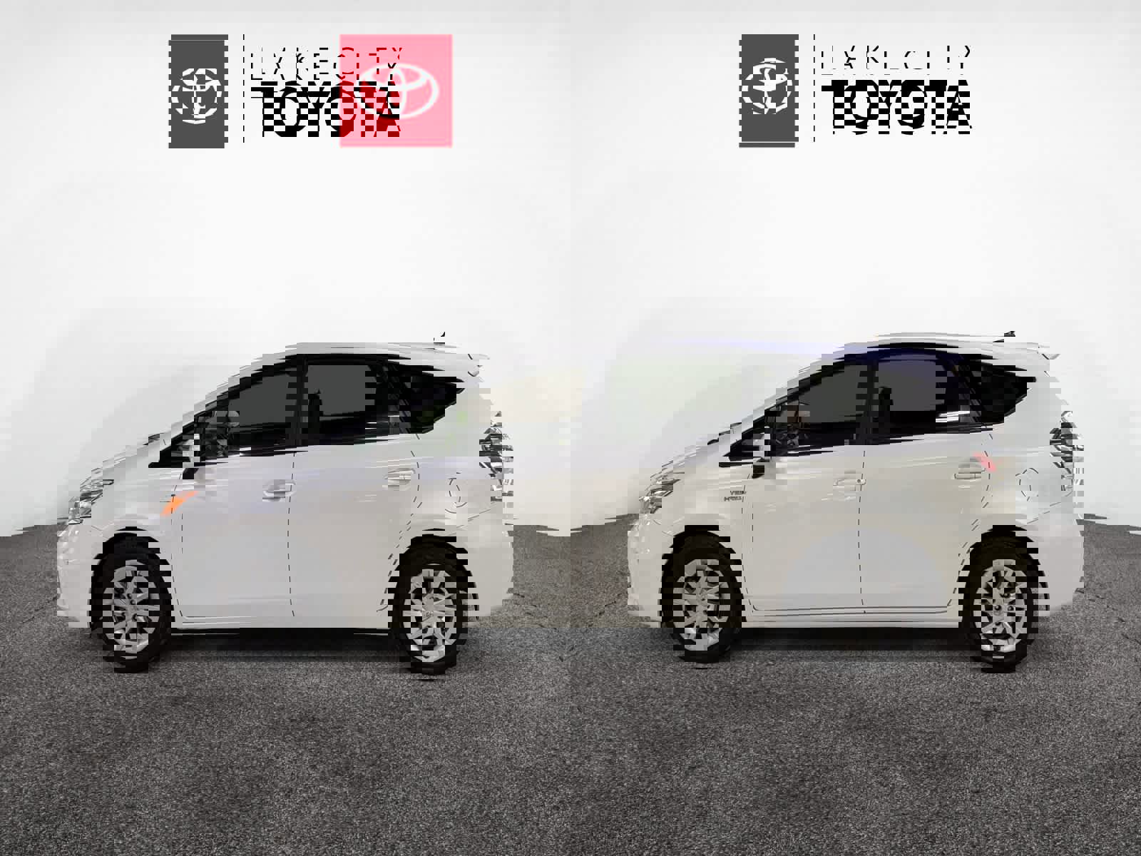 Used 2014 Toyota Prius V Three image 2