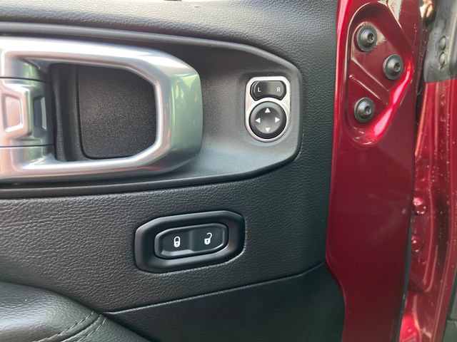 Used 2021 Jeep Wrangler Unlimited Sahara AWD/4WD image 12
