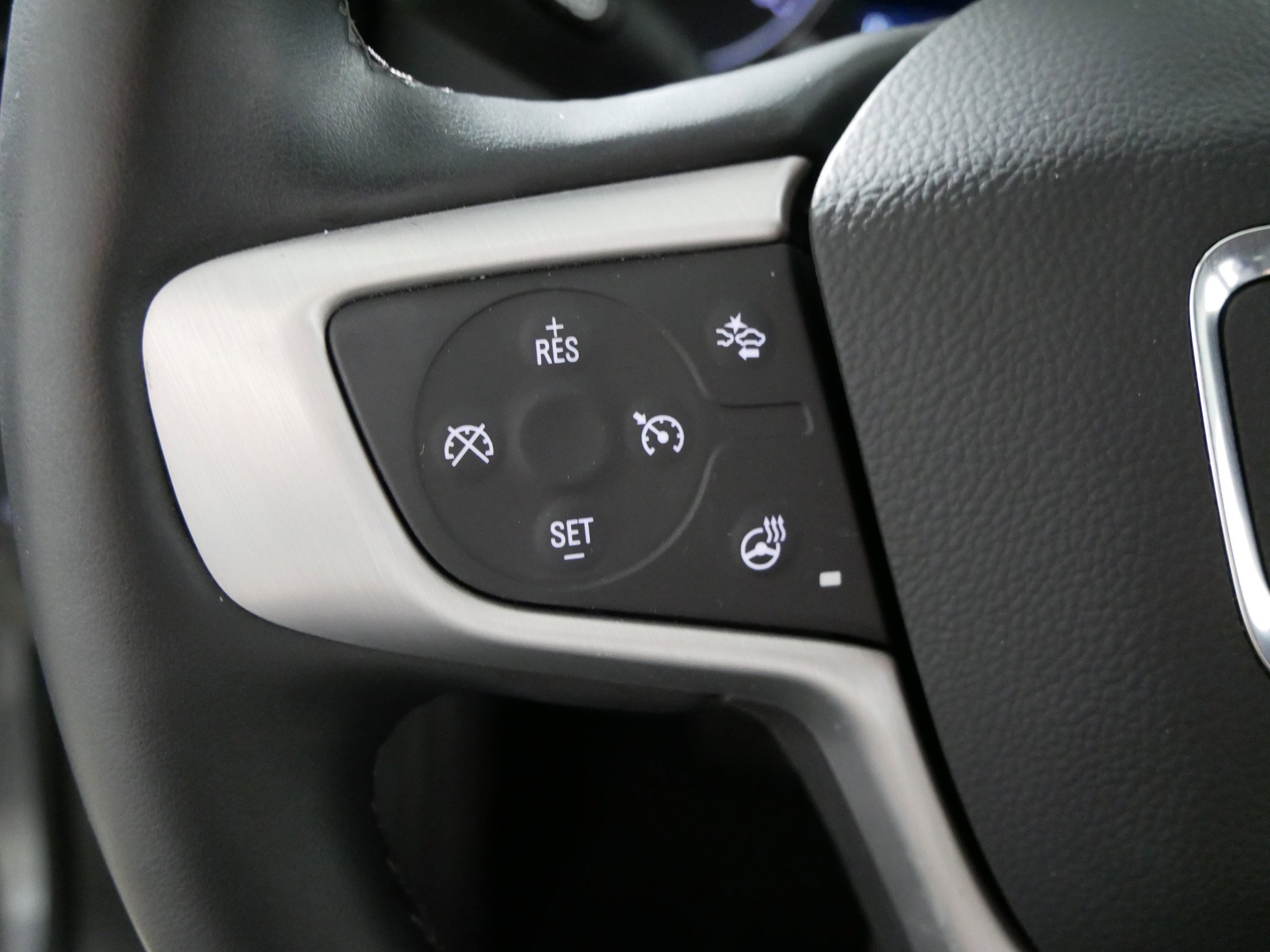 Used 2023 GMC Terrain SLT w/ Elevation Edition image 27