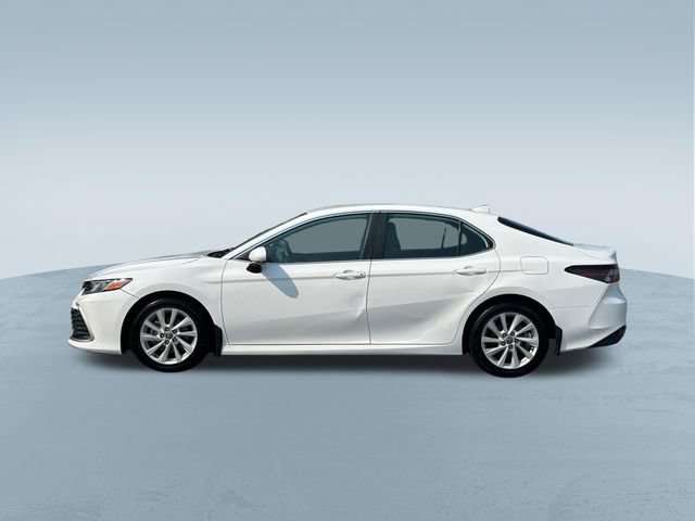 Used 2021 Toyota Camry LE FWD image 4