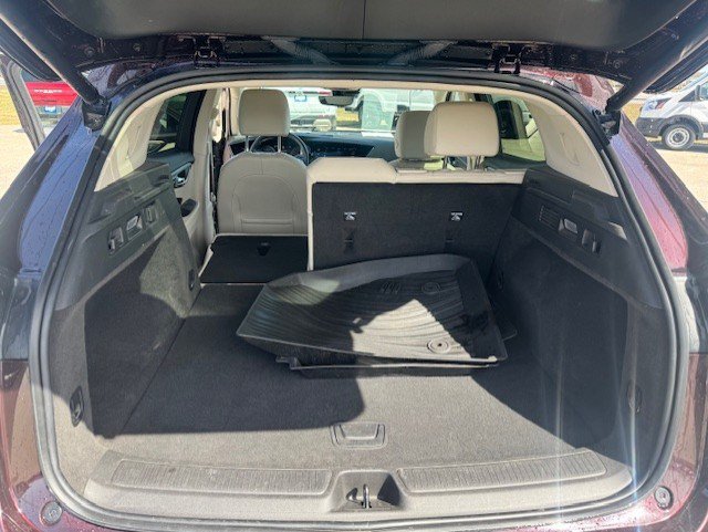Used 2023 Buick Envision Avenir AWD/4WD image 32