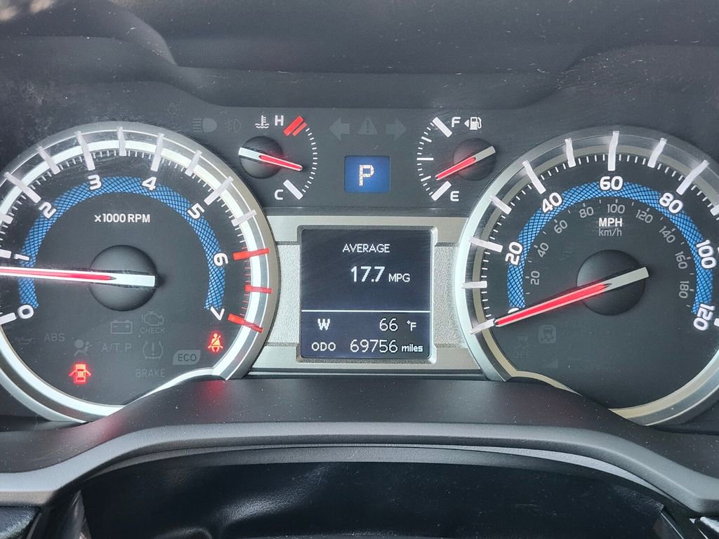Used 2019 Toyota 4Runner TRD Off-Road Premium AWD/4WD image 31