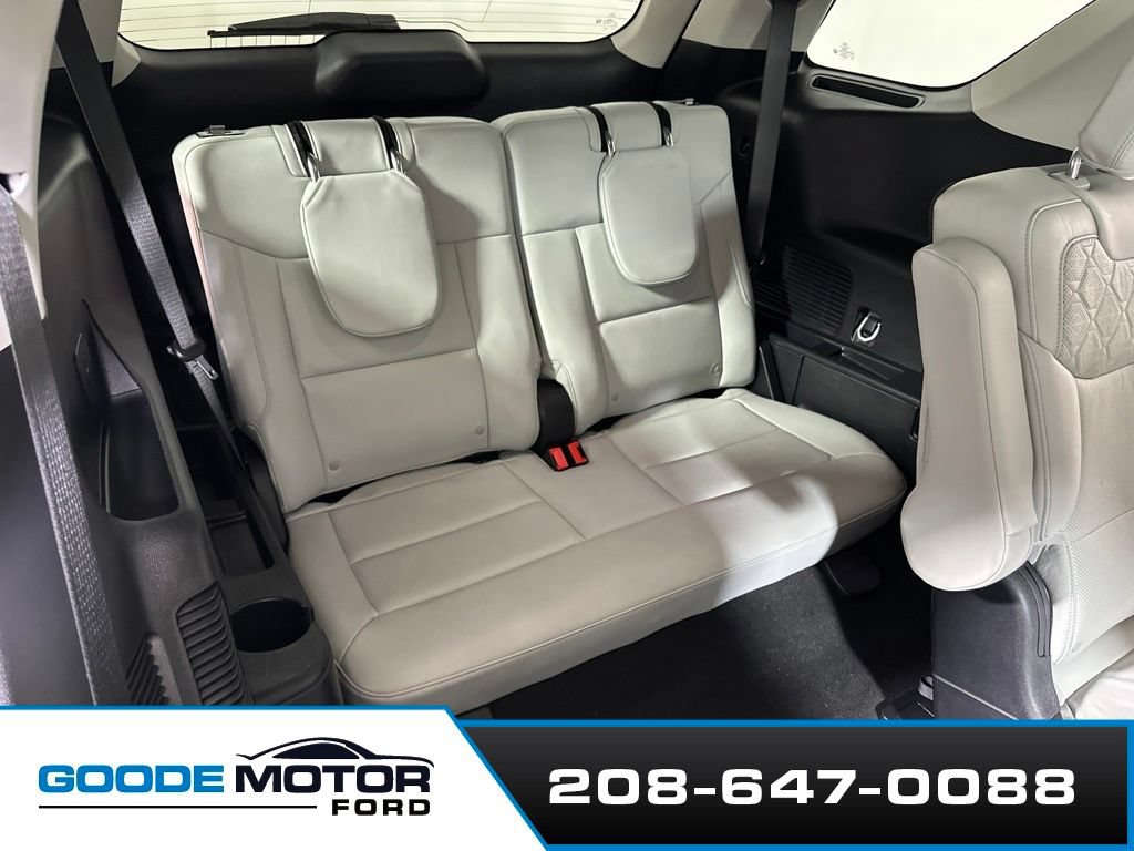 Used 2025 Ford Explorer Platinum w/ Ultimate Package AWD/4WD image 22