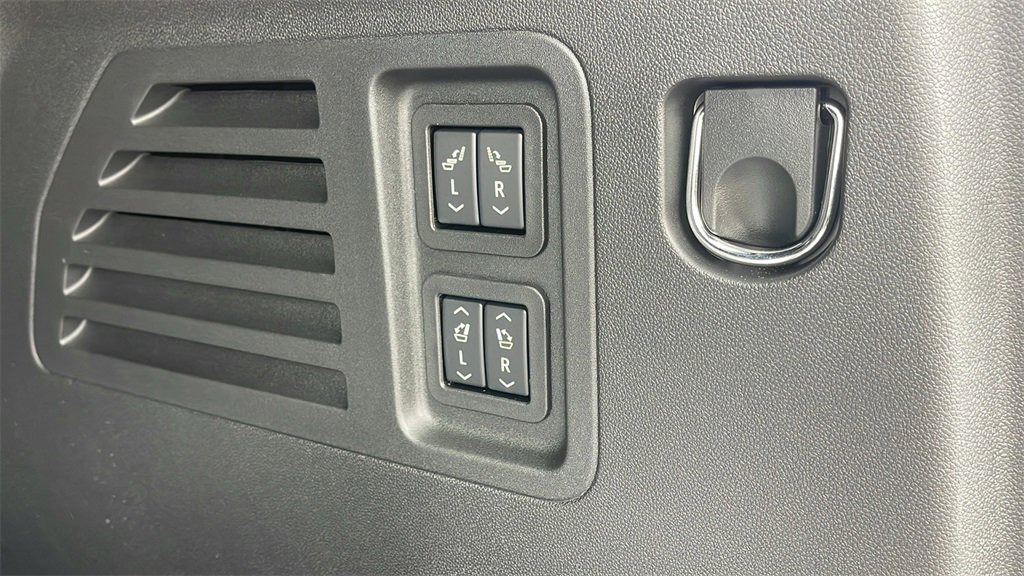 New 2026 Buick Enclave Sport Touring w/ Power Package image 27