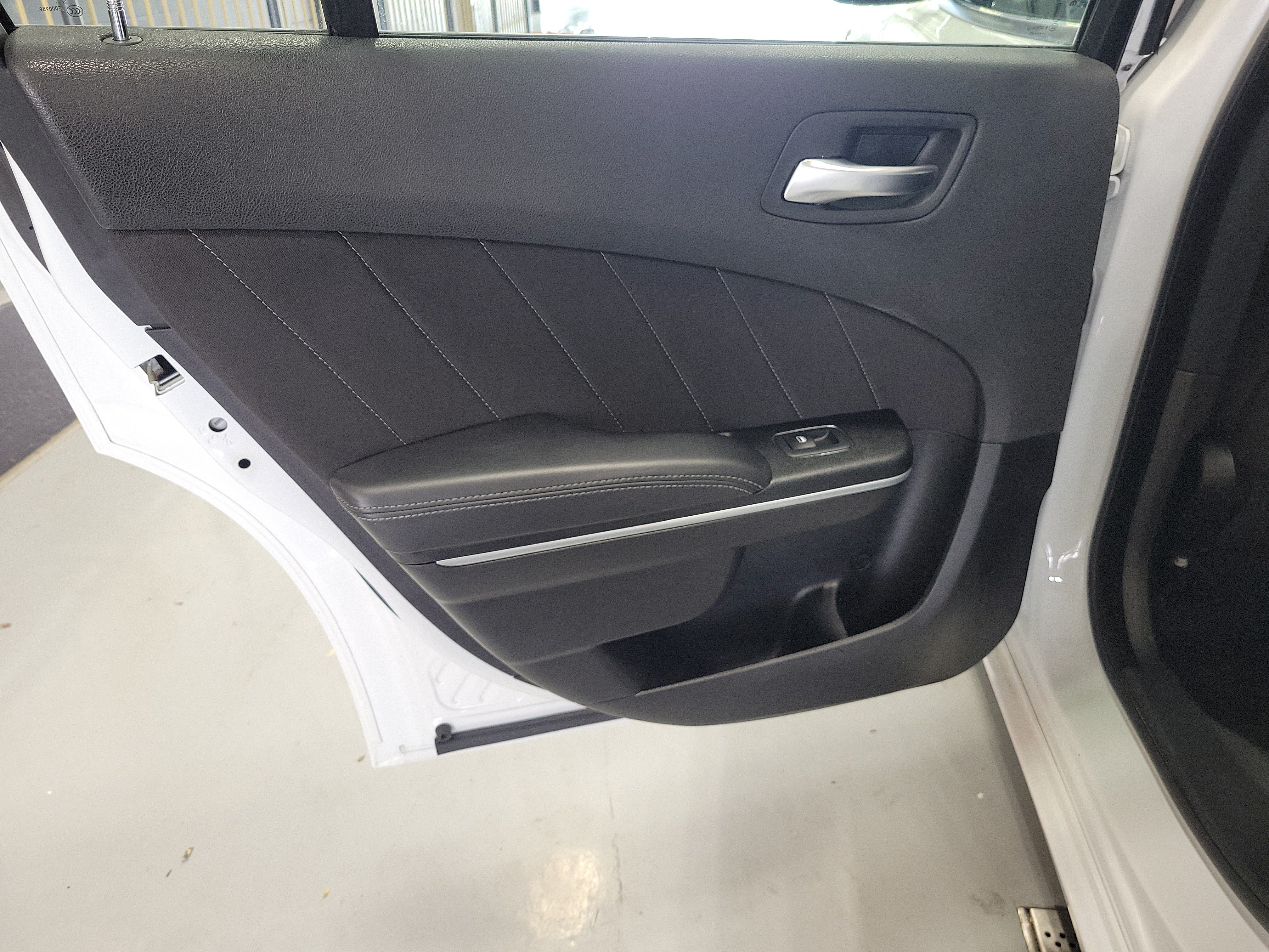 Used 2023 Dodge Charger SXT RWD image 13