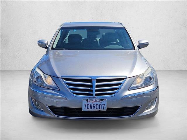 Used 2013 Hyundai Genesis 3.8 w/ Premium Pkg RWD image 2
