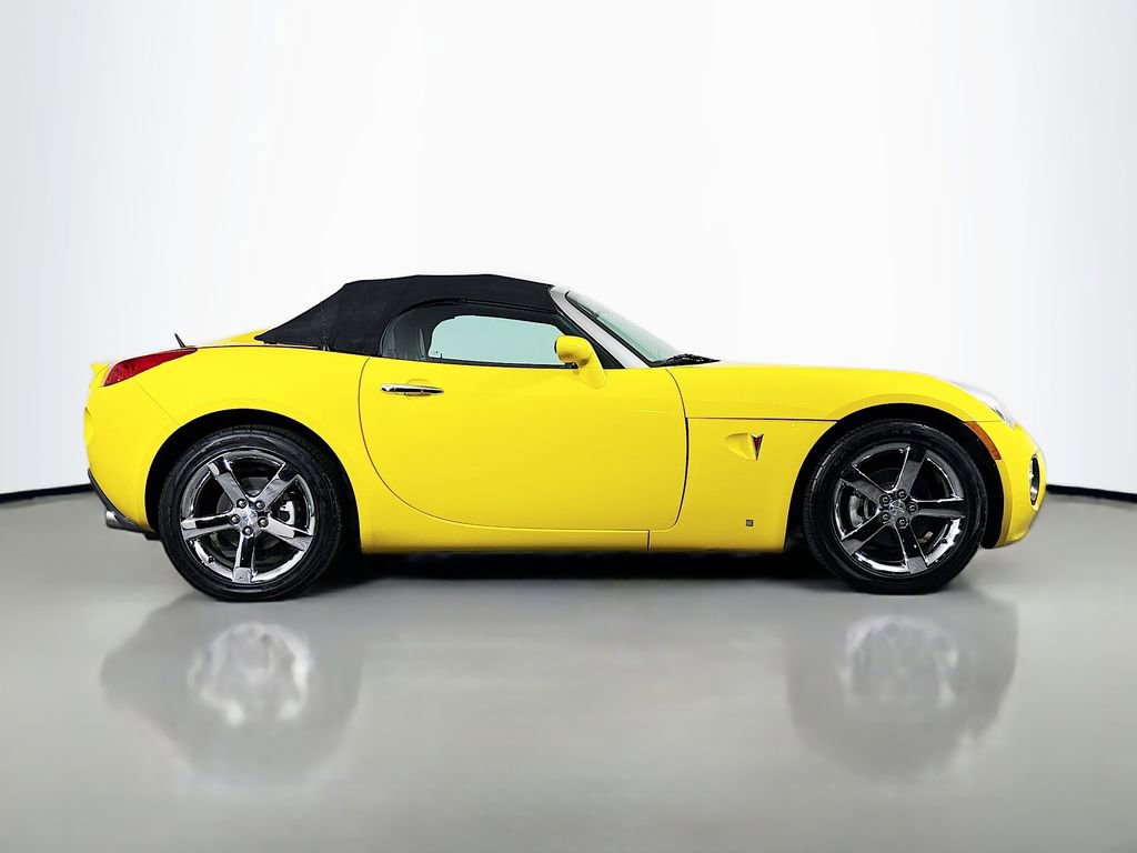 Used 2007 Pontiac Solstice GXP w/ Premium Package image 10