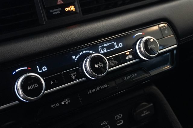 Used 2025 Honda Pilot EX-L image 18