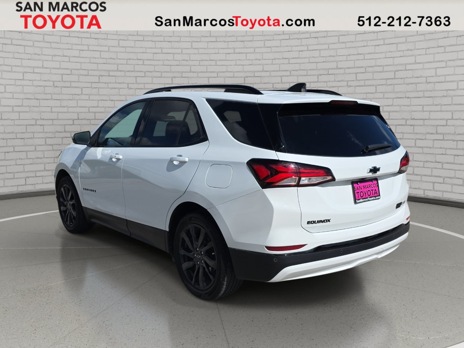 Used 2024 Chevrolet Equinox RS w/ RS Leather Package FWD image 8